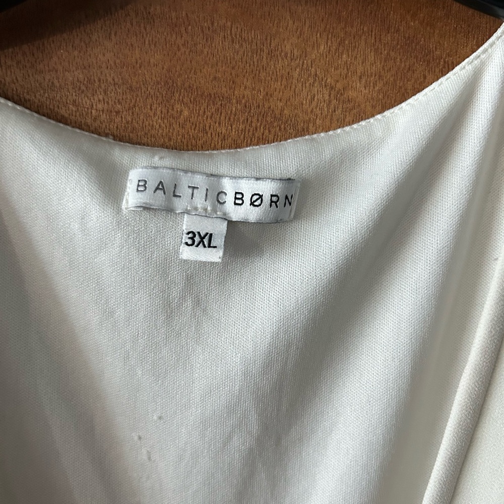 Baltic Born Off White Flutter Sleeve V-Neck Gown - Picture 7 of 7